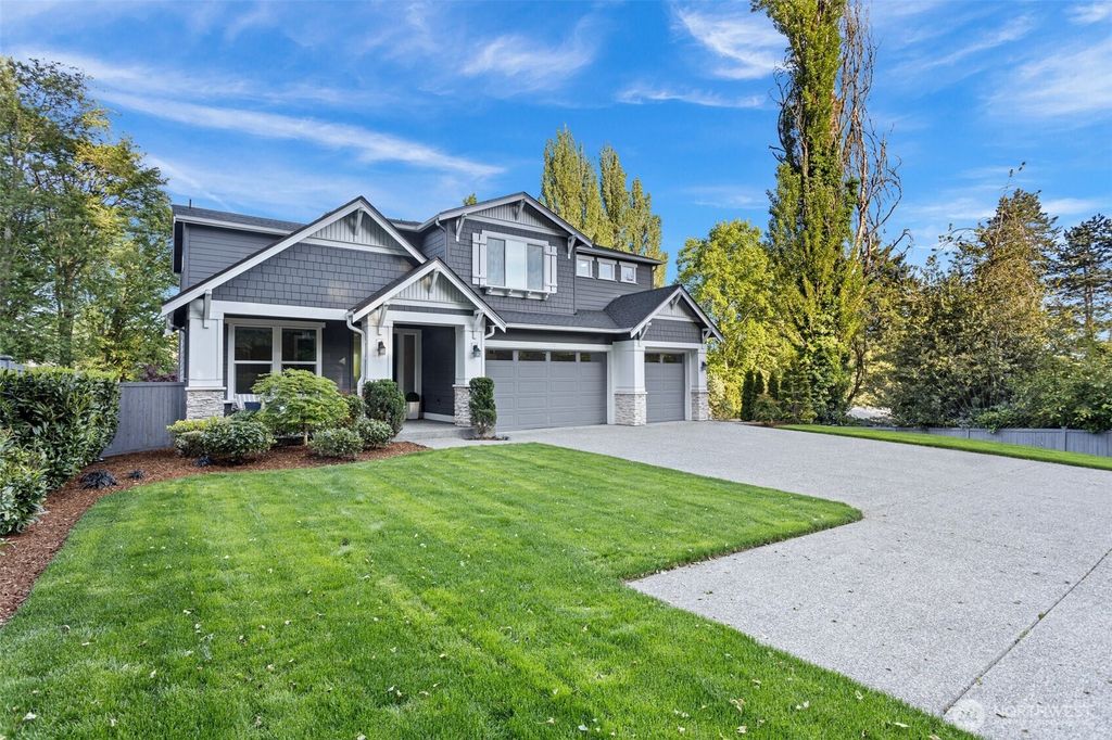 Photo of 24227 Meridian Avenue S, Bothell, WA 98021 (MLS # 2371942)