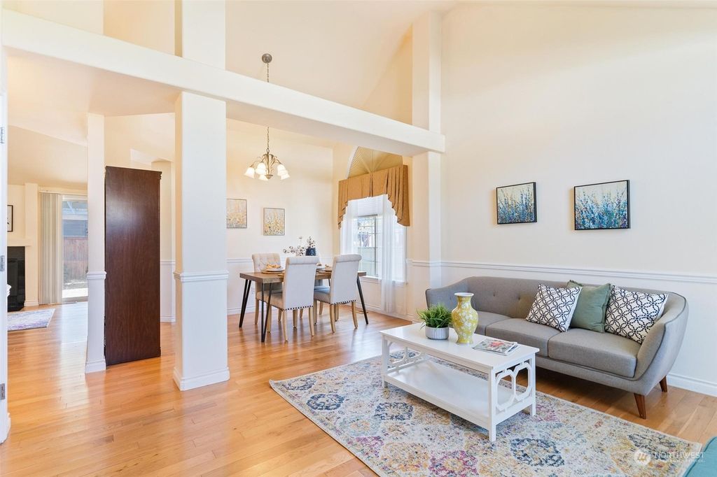 Photo of 13915 SE 274th Street, Kent, WA 98042 (MLS # 2282637)