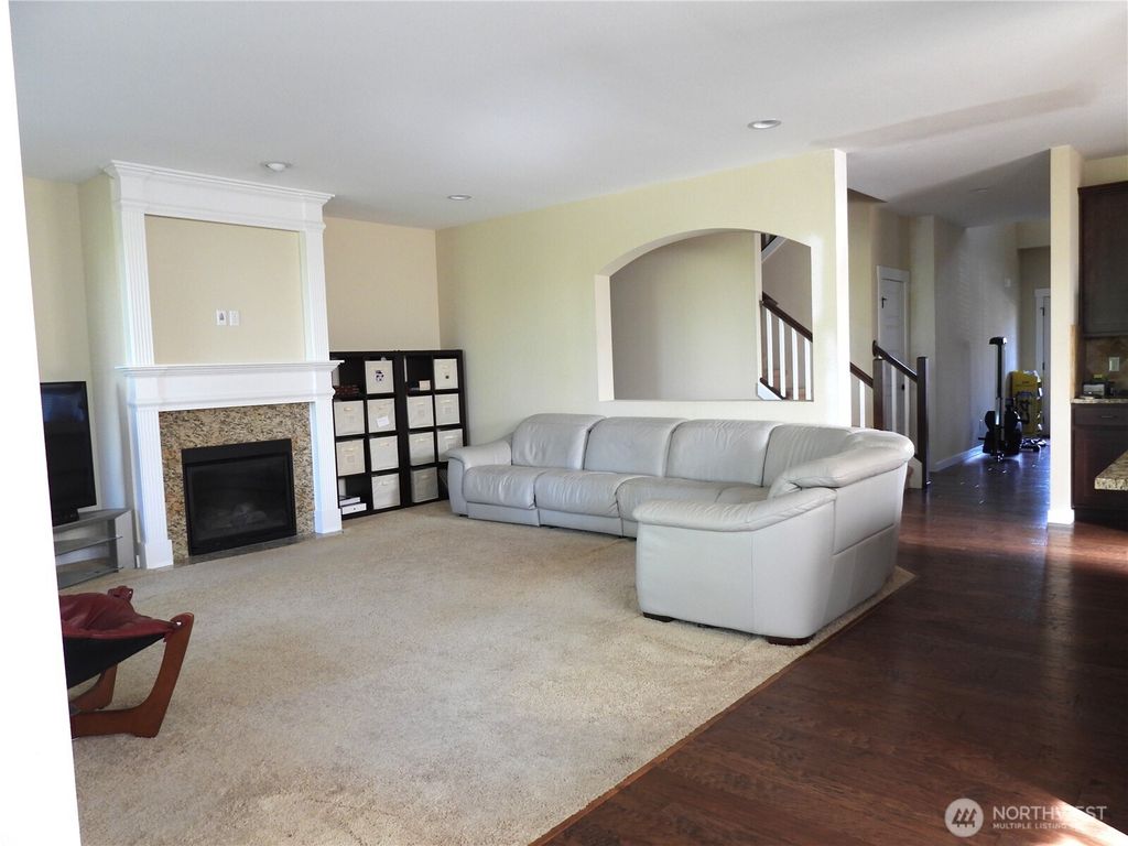 Photo of 13328 80th Avenue E, Puyallup, WA 98373 (MLS # 2514913)