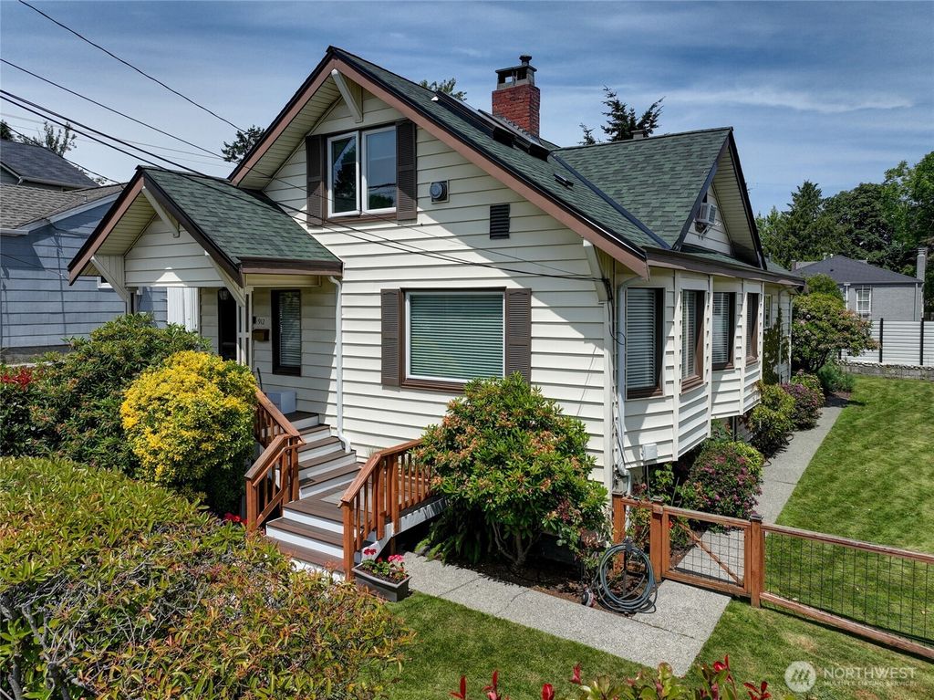 Photo of 912 N 88th Street, Seattle, WA 98103 (MLS # 2398908)