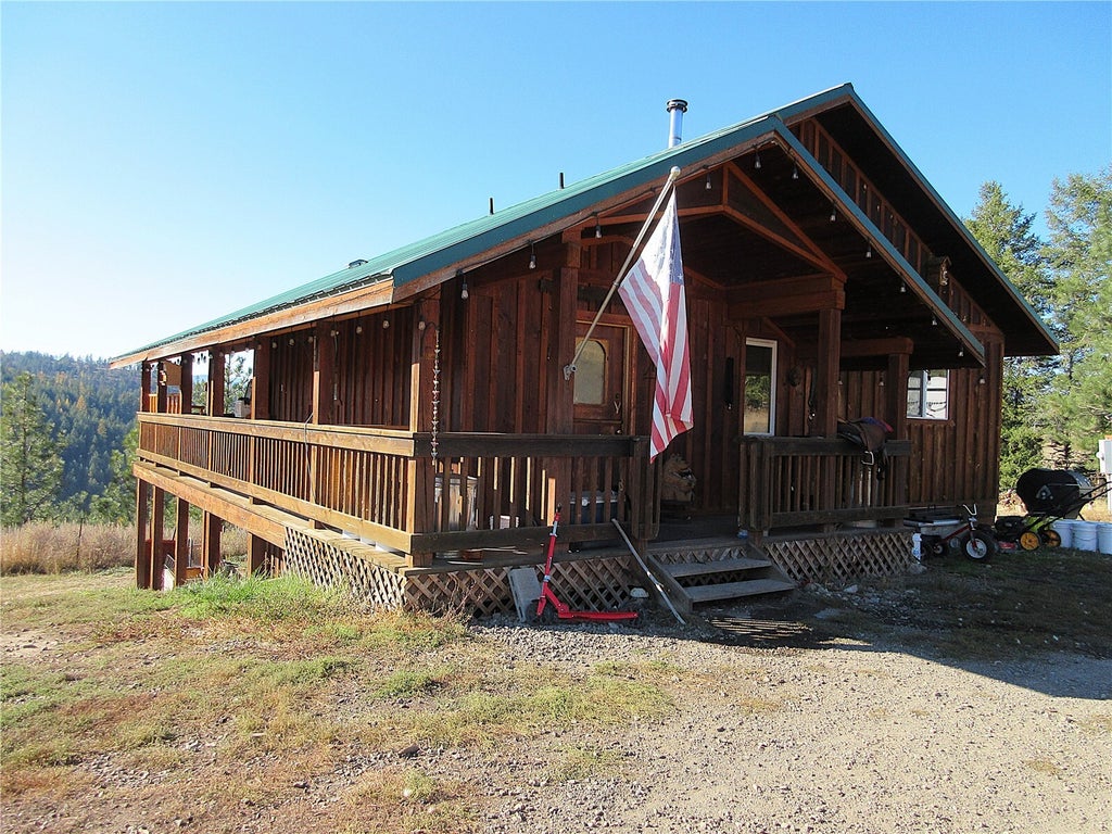 Photo of 57 Two Sisters Way, Curlew, WA 99118 (MLS # 2597074)