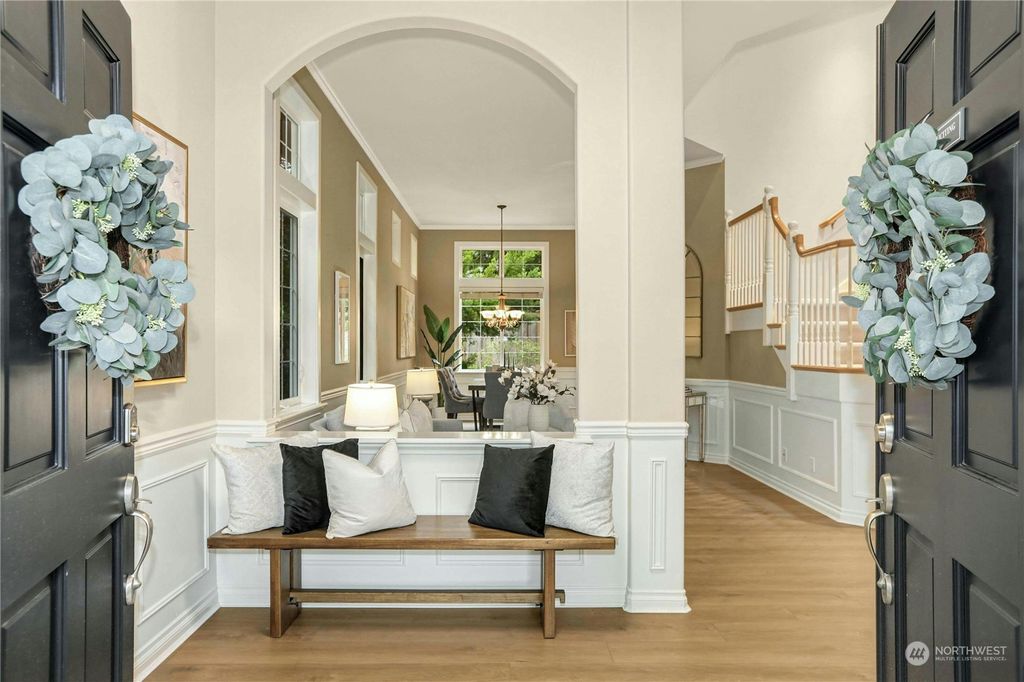 Photo of 912 274th Way SE, Sammamish, WA 98075 (MLS # 2253237)