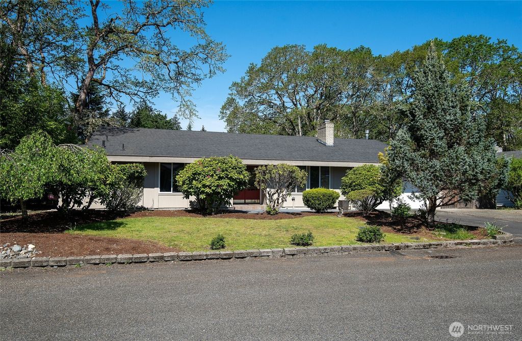 Photo of 8001 Sapphire Drive SW, Lakewood, WA 98498 (MLS # 2513842)