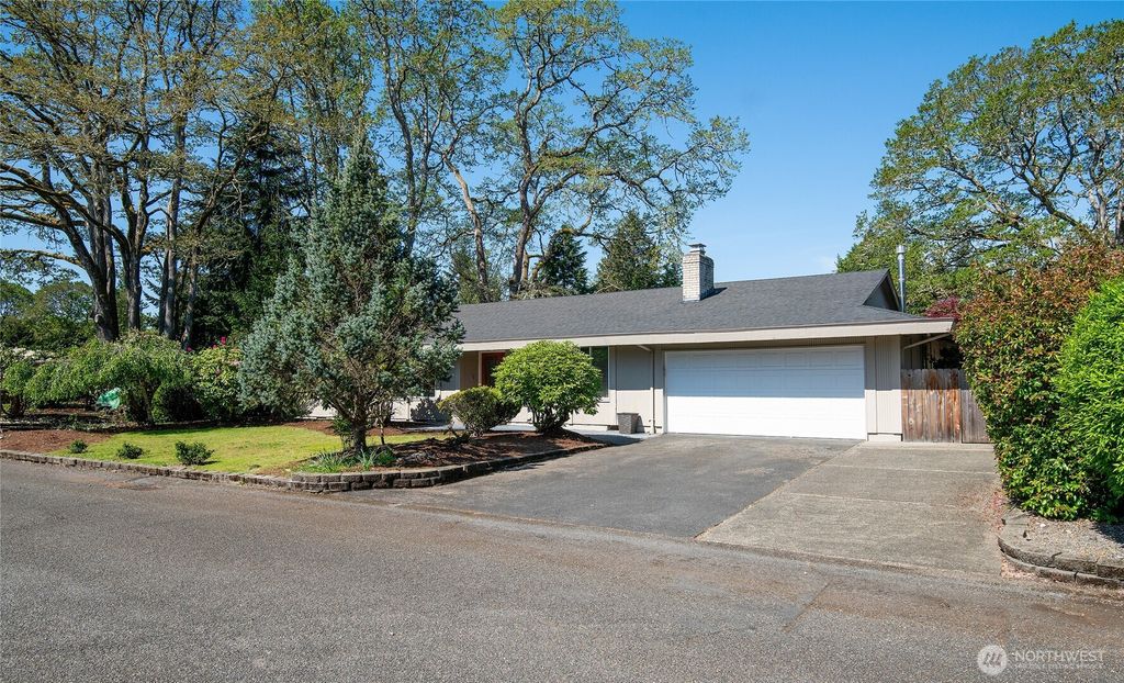 Photo of 8001 Sapphire Drive SW, Lakewood, WA 98498 (MLS # 2513842)
