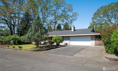 Photo of 8001 Sapphire Drive SW, Lakewood, WA 98498 (MLS # 2513842)