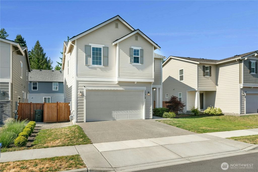 Photo of 17314 SE 254th Place, Covington, WA 98042 (MLS # 2392657)