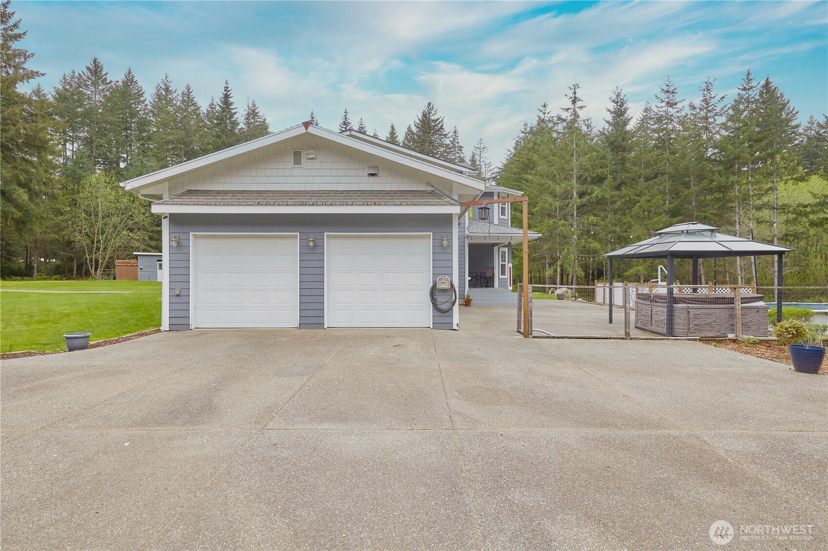 4909 SW Old Clifton Road