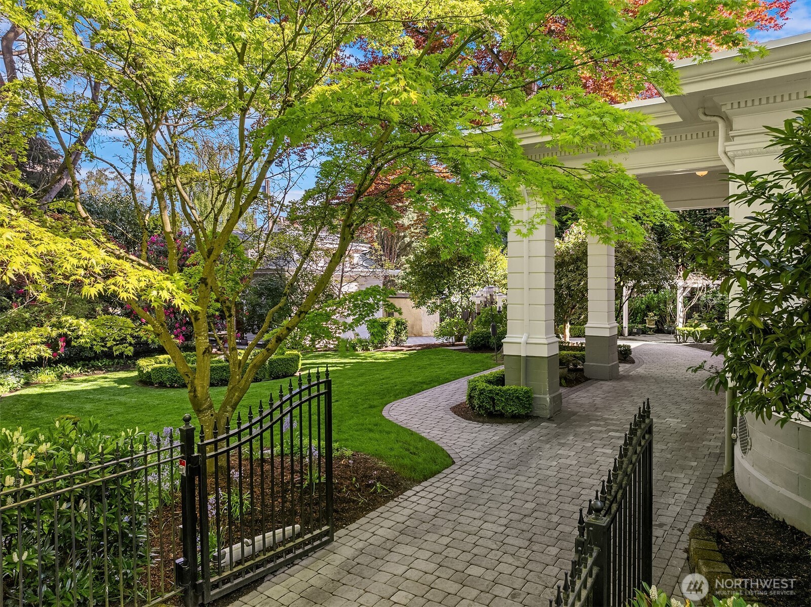 1409 E Prospect Street