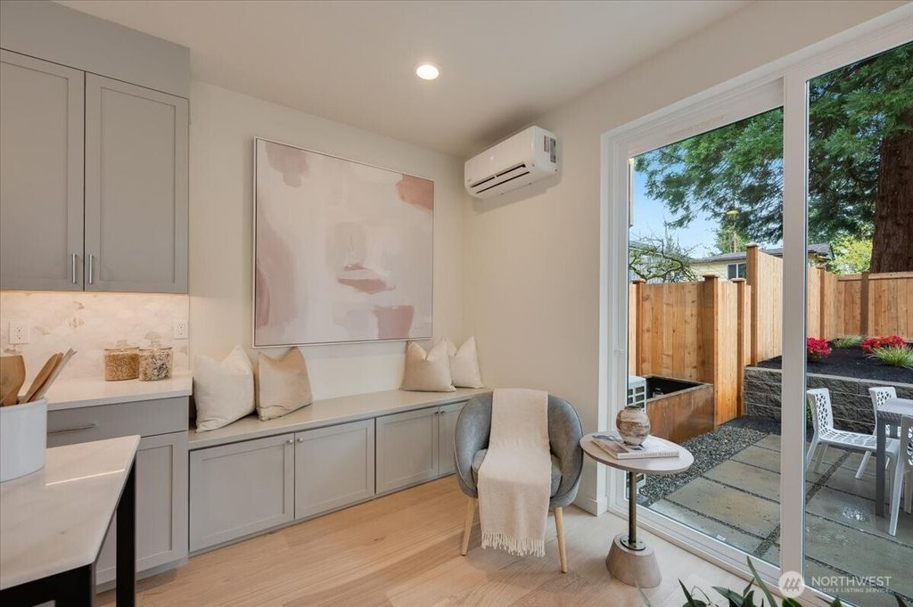 Photo of 13542 39th Avenue NE #B, Seattle, WA 98125 (MLS # 2469048)