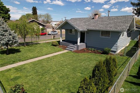 Photo of 701 Queen Avenue, Yakima, WA 98902 (MLS # 2516131)