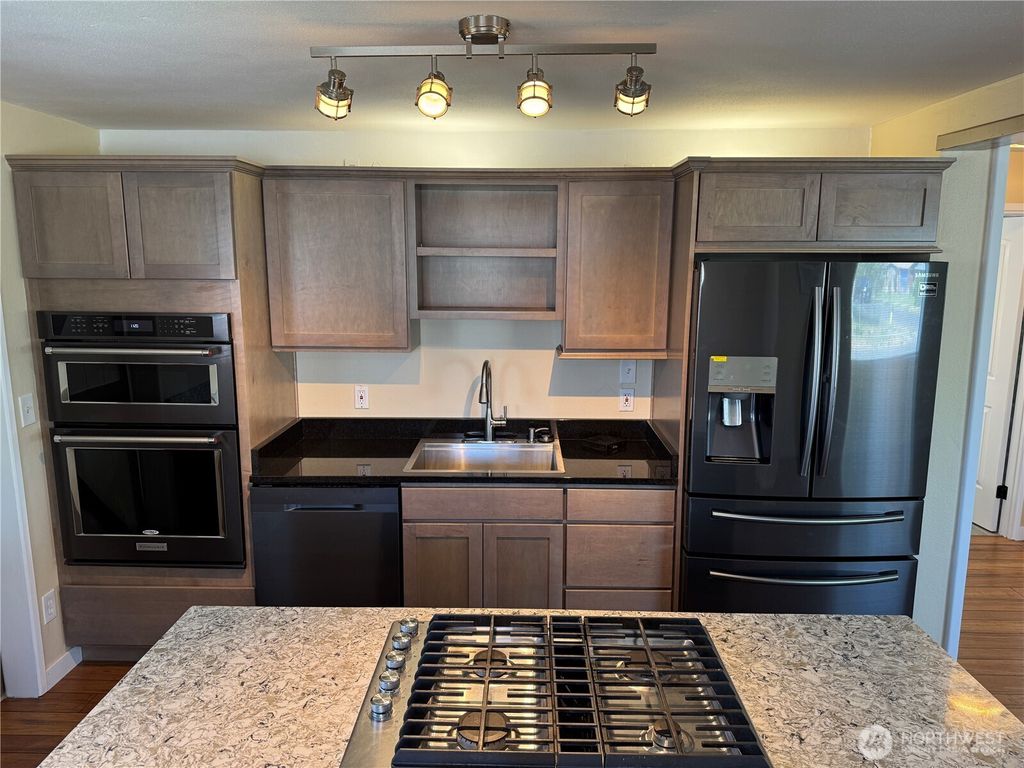 Photo of 701 Queen Avenue, Yakima, WA 98902 (MLS # 2516131)