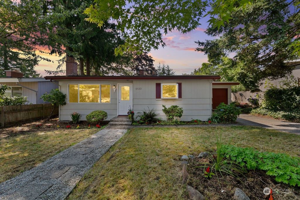 Photo of 2133 N 158th Street, Shoreline, WA 98133 (MLS # 2275310)