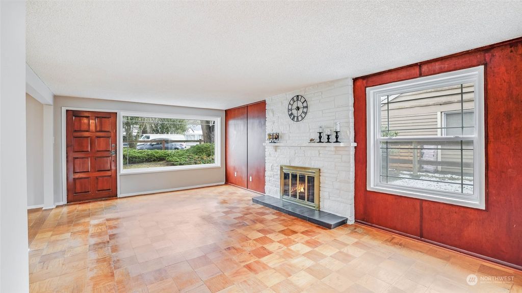 Photo of 17041 2nd Avenue NE, Shoreline, WA 98155 (MLS # 2039103)