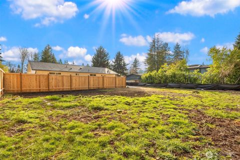 Photo of 8708 NE 140th Street #B, Kirkland, WA 98034 (MLS # 2503964)