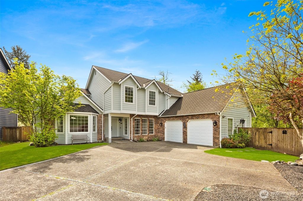 Photo of 32857 8th Court SW, Federal Way, WA 98023 (MLS # 2517584)