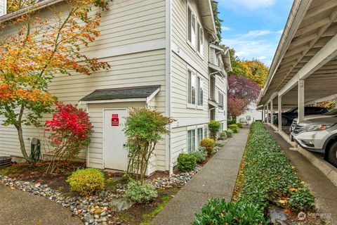 3800 NE Sunset Boulevard Unit E-202, Renton, WA 98056 - MLS#: 2304760