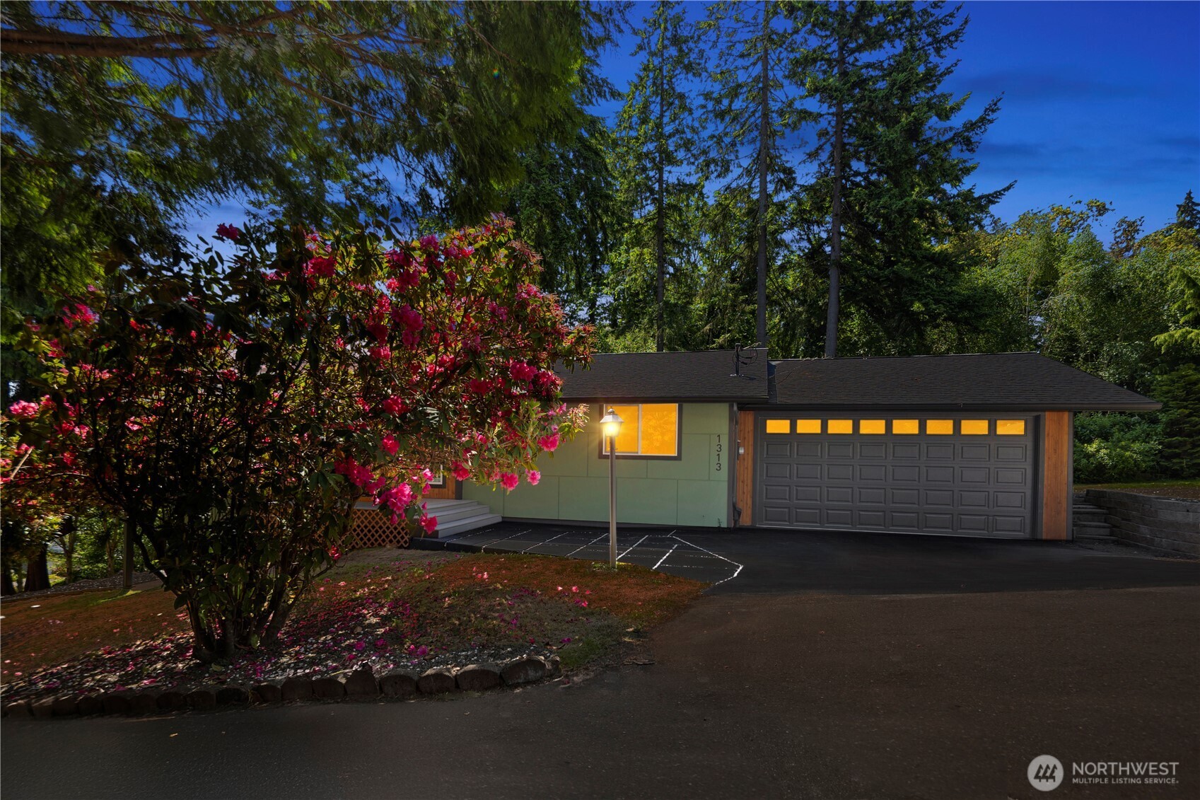 1313 Colchester Drive SE