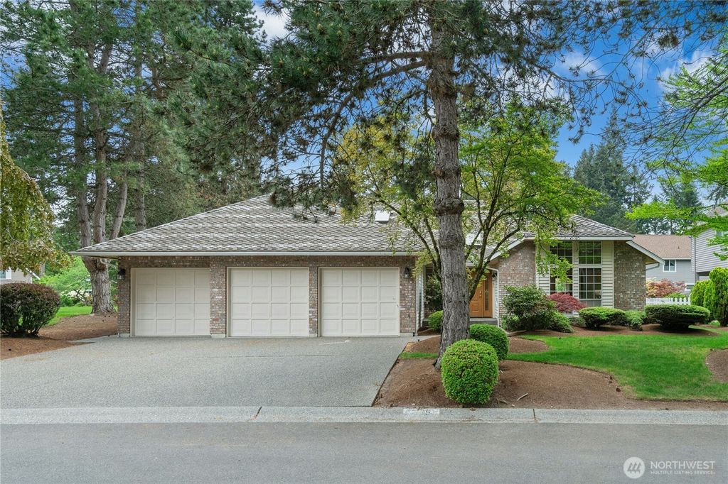 Photo of 3615 125th Place SE, Everett, WA 98208 (MLS # 2518394)