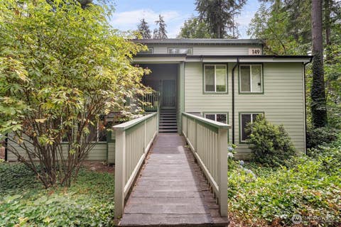 Photo of 149 S 329th Park #B, Federal Way, WA 98003 (MLS # 2562456)
