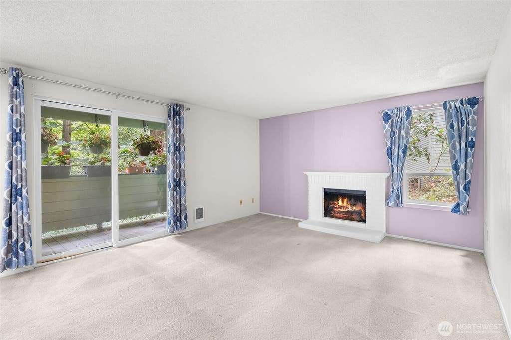 Photo of 149 S 329th Park #B, Federal Way, WA 98003 (MLS # 2562456)