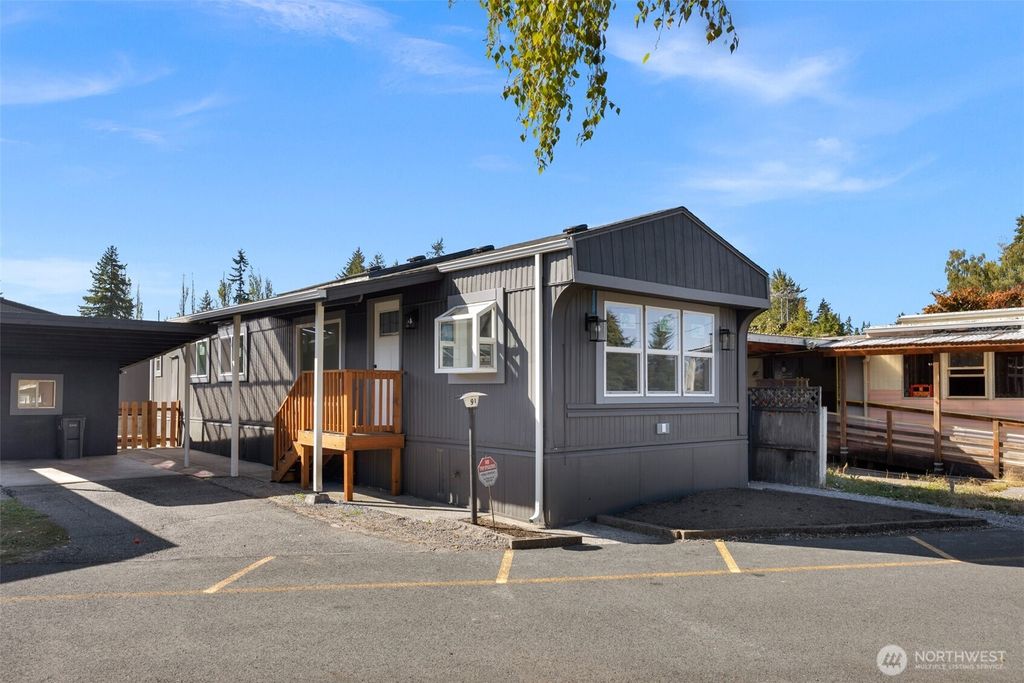 Photo of 14322 Admiralty Way #91, Lynnwood, WA 98087 (MLS # 2434992)