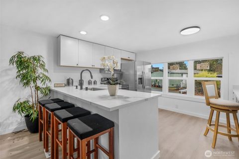 Photo of 14322 Admiralty Way #91, Lynnwood, WA 98087 (MLS # 2434992)