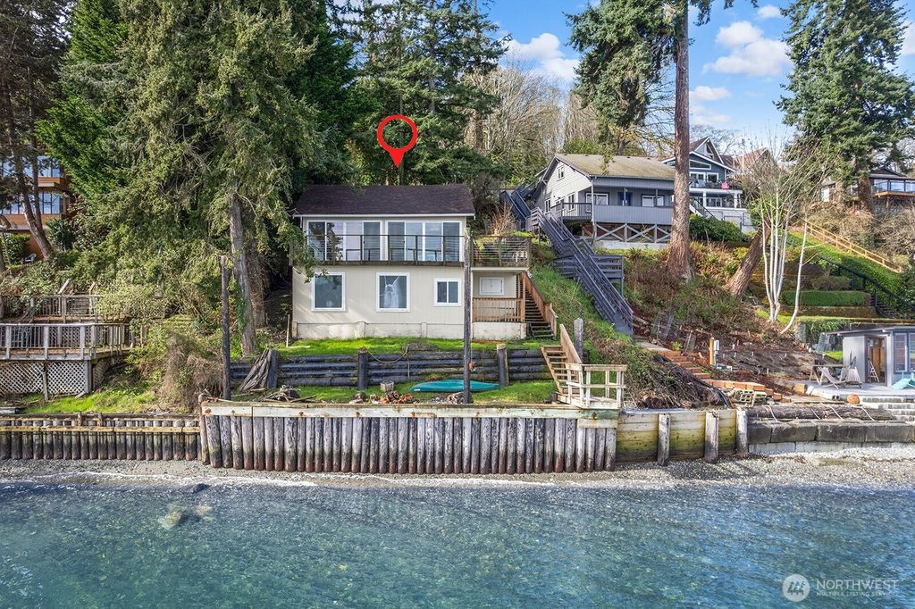 Photo of 8032 SW Hawthorne Lane, Vashon, WA 98070 (MLS # 2497829)