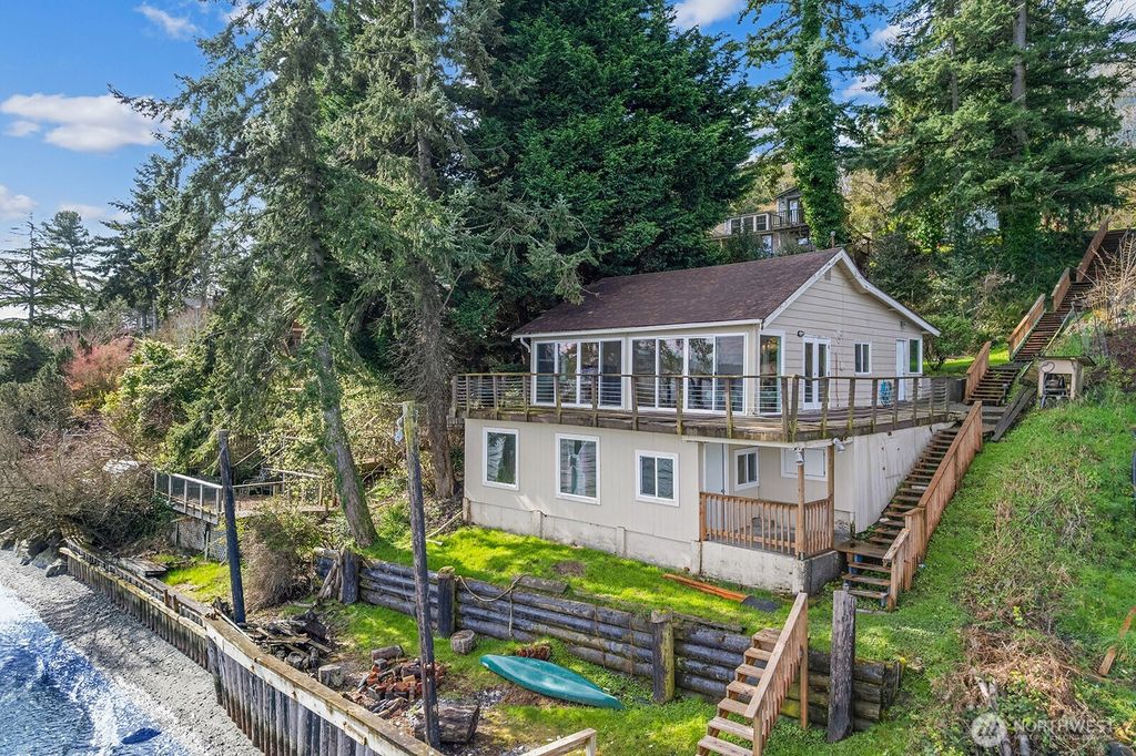 Photo of 8032 SW Hawthorne Lane, Vashon, WA 98070 (MLS # 2497829)