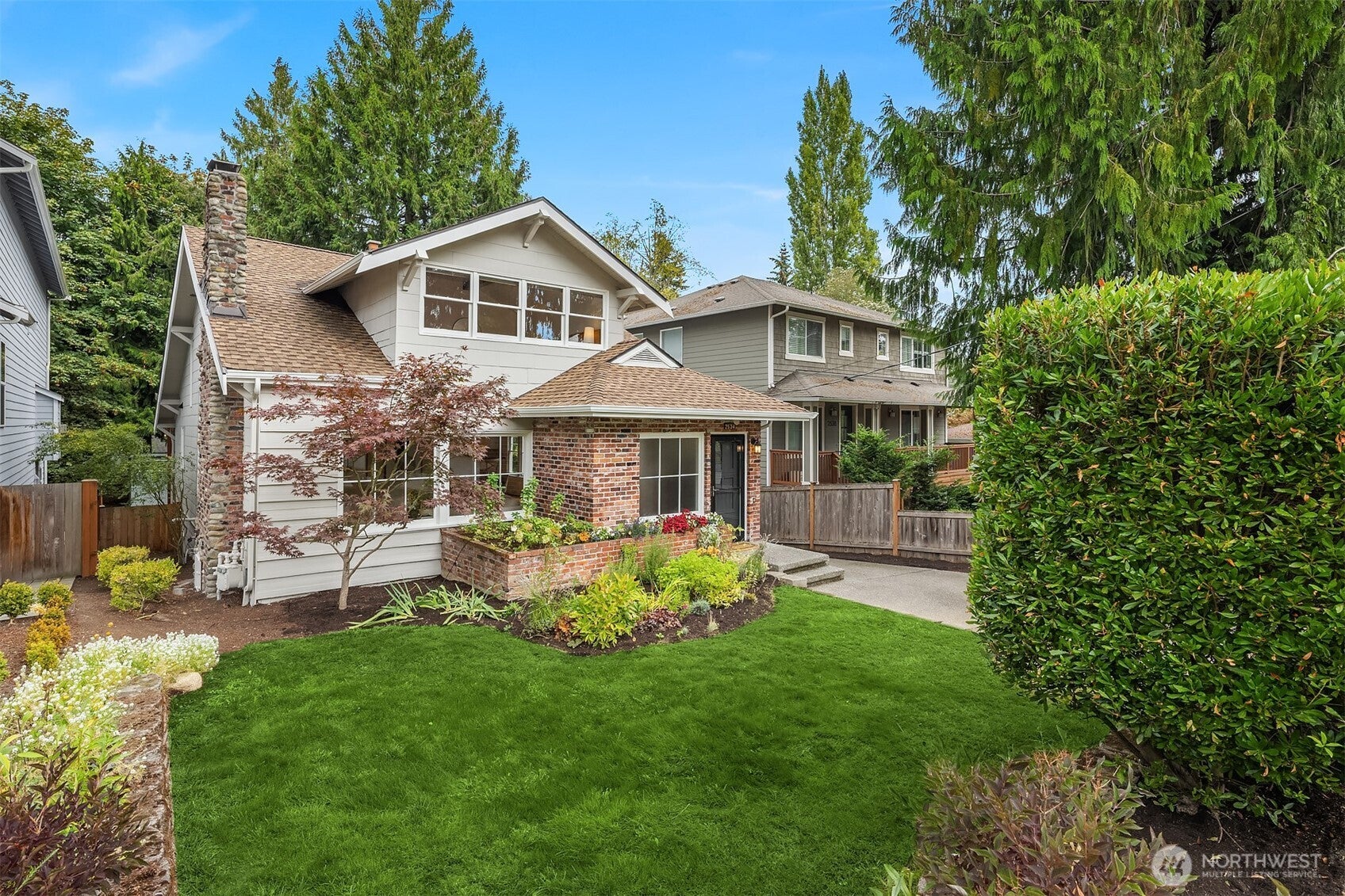 2534 NE 94th Street