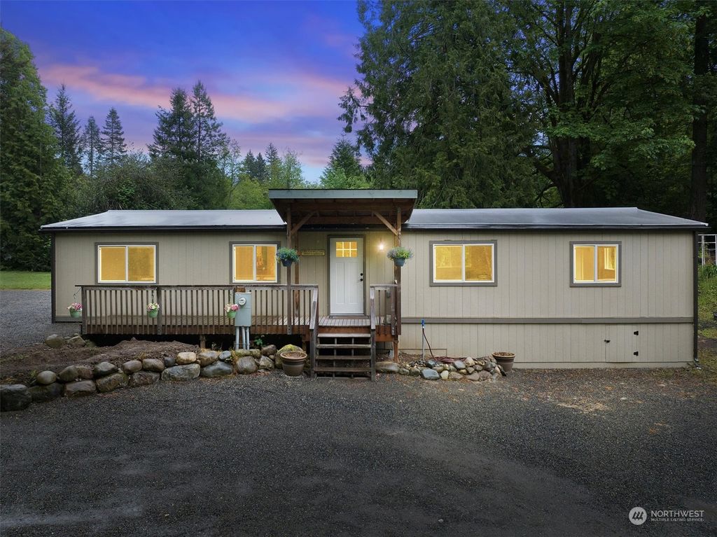 Photo of 25325 SE 224th Street, Maple Valley, WA 98038 (MLS # 2244541)