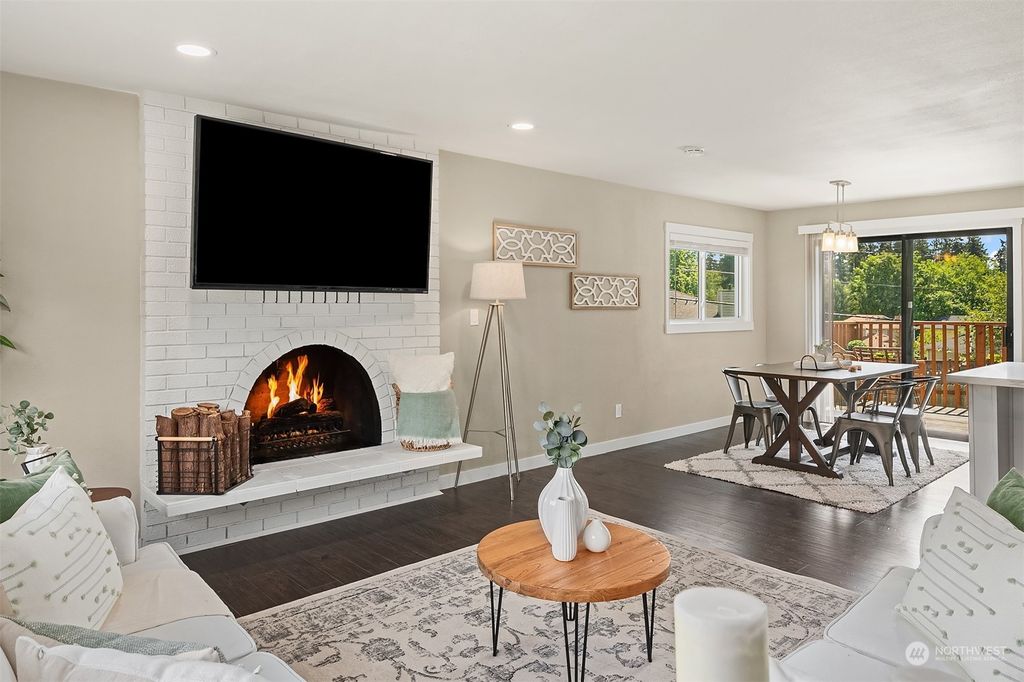 Photo of 3204 153rd Street SW, Lynnwood, WA 98087 (MLS # 2244263)