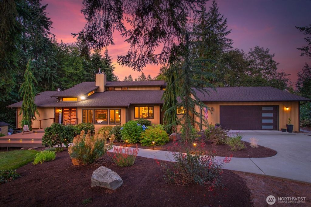 Photo of 18121 102nd Drive SE, Snohomish, WA 98296 (MLS # 2409960)
