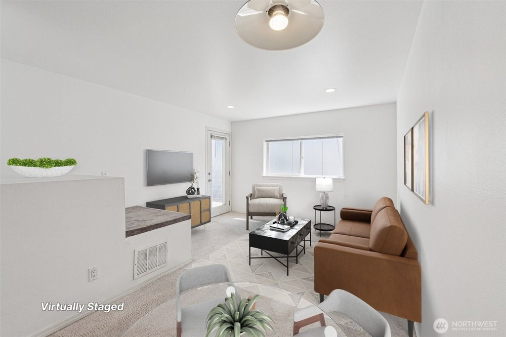 Photo of 5624 Roosevelt Way NE #202, Seattle, WA 98105 (MLS # 2395061)