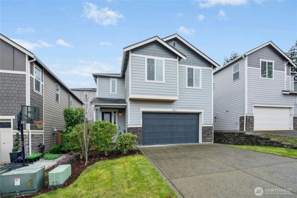 Photo of 1025 S 196th Street, Des Moines, WA 98148 (MLS # 2347291)