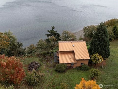 Photo of 26 E Port Gardner Dr Dr, Everett, WA 98206 (MLS # 2447808)