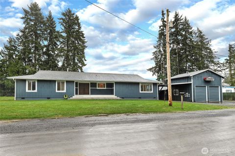 Photo of 17415 79th Avenue E, Puyallup, WA 98375 (MLS # 2498711)