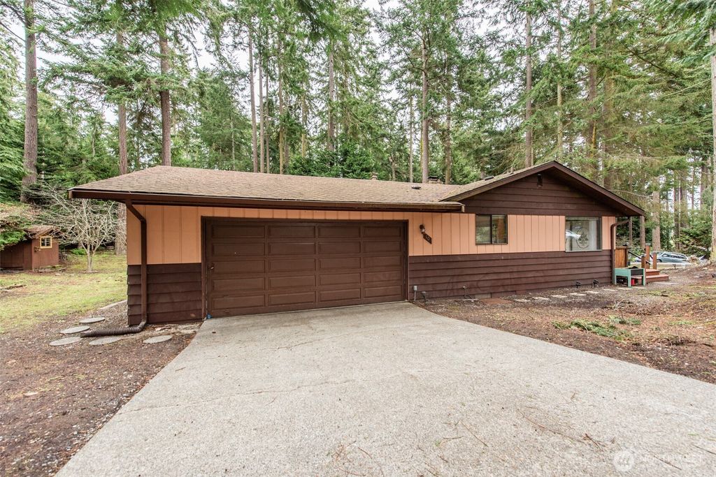 Photo of 10 Percy Lane, Sequim, WA 98382 (MLS # 2487702)