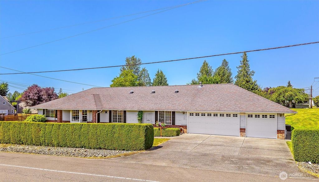 Photo of 8709 8th Street SE, Lake Stevens, WA 98258 (MLS # 2544853)