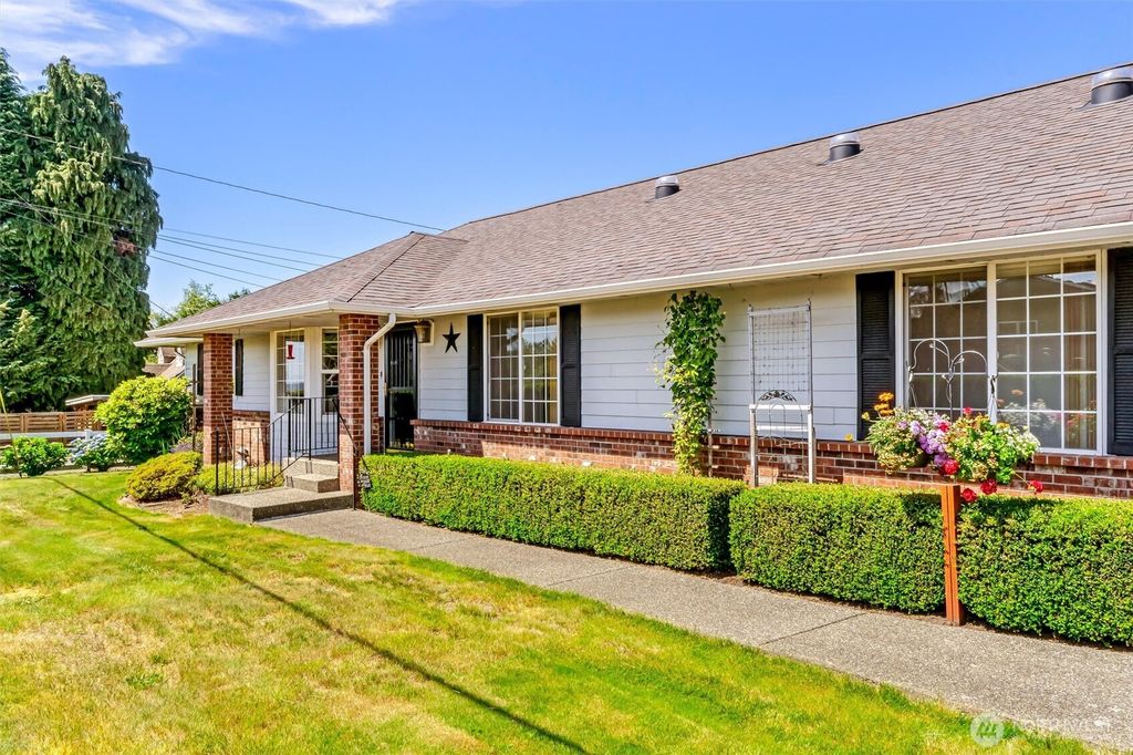 Photo of 8709 8th Street SE, Lake Stevens, WA 98258 (MLS # 2544853)