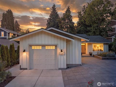 Photo of 7247 SE 29th Street, Mercer Island, WA 98040 (MLS # 2565883)
