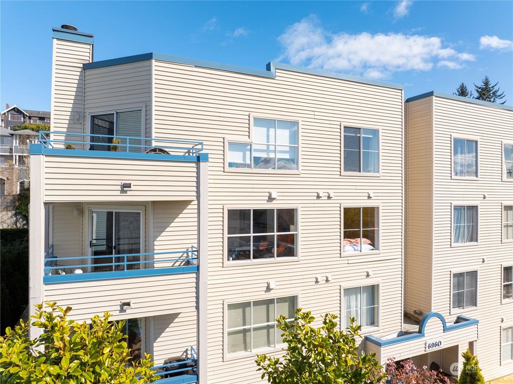 Photo of 6960 California Avenue SW #302, Seattle, WA 98136 (MLS # 2214789)