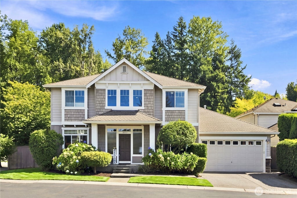 Photo of 18007 81st Lane NE, Kenmore, WA 98028 (MLS # 2580601)