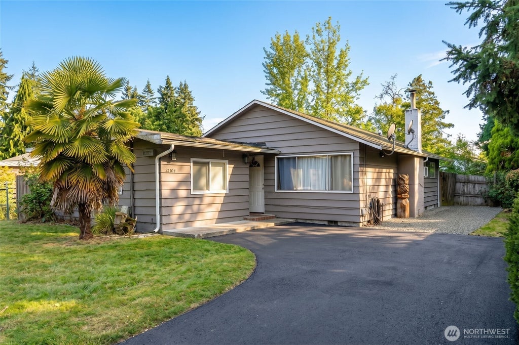 Photo of 23504 58th Avenue W, Mountlake Terrace, WA 98043 (MLS # 2560634)