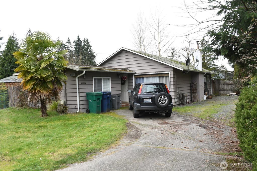 Photo of 23504 58th Avenue W, Mountlake Terrace, WA 98043 (MLS # 2560634)
