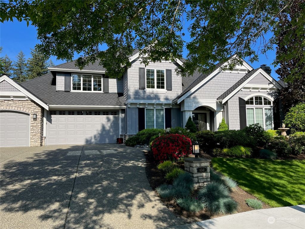 Photo of 6541 Cascade Avenue SE, Snoqualmie, WA 98065 (MLS # 2071584)