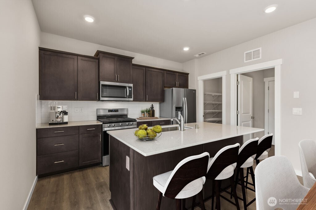 1204 E Eider Lane 64