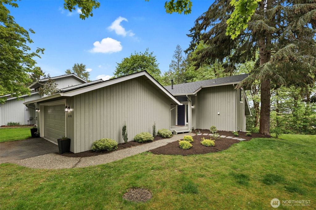 Photo of 6540 159th Avenue NE, Redmond, WA 98052 (MLS # 2439894)
