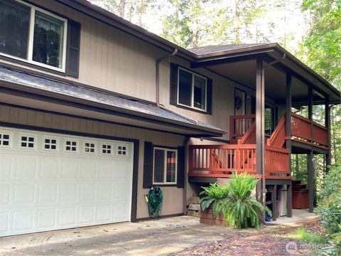 Photo of 21 N Beaver Place N, Hoodsport, WA 98548 (MLS # 2525288)