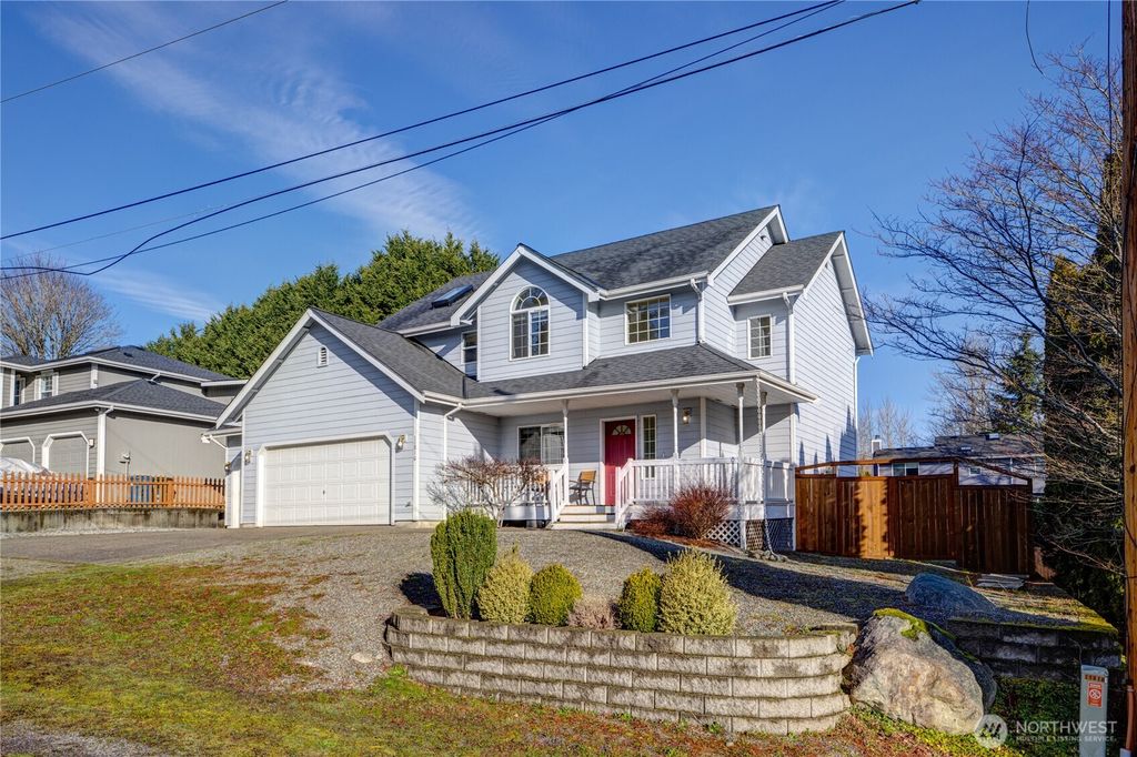 Photo of 11810 SE 218th Place, Kent, WA 98031 (MLS # 2336817)