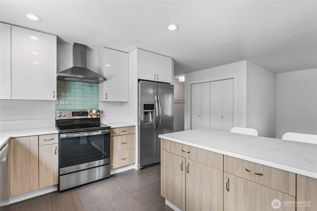 Photo of 23109 14th Place W, Bothell, WA 98021 (MLS # 2351867)